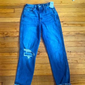 NWT Hollister high-rise mom jeans